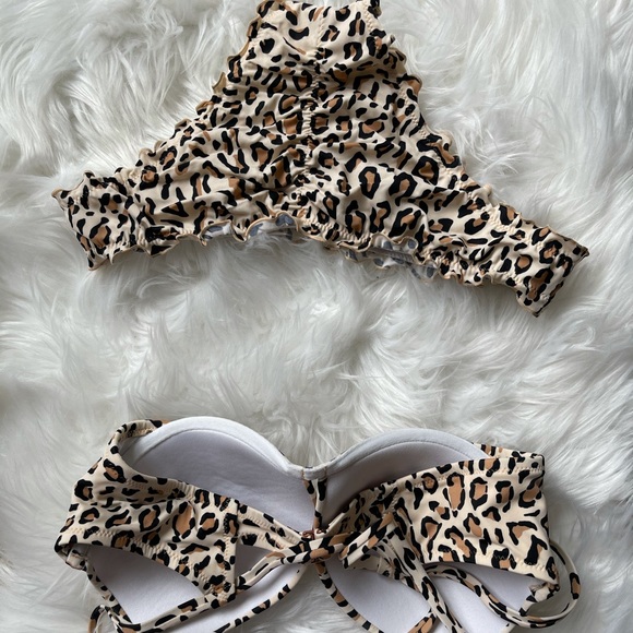 Leopard print bikini - Picture 4 of 4